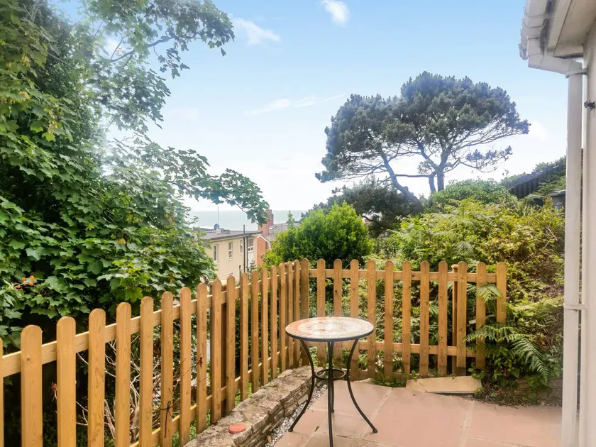 Family-friendly apartment | Water view | Close to the beach | Pets allowed - Image 1