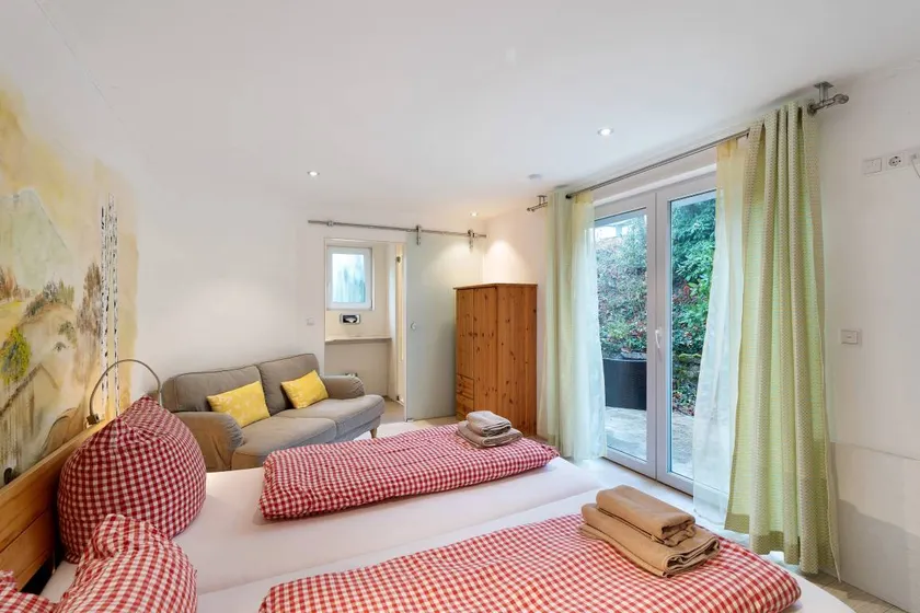 Pleasant dedicated room with terrace, garden & sauna | Mountain view - Image 1