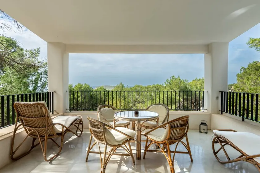 Holiday Home "Juliarina" with Sea View, Garden & Wi-Fi - Image 1
