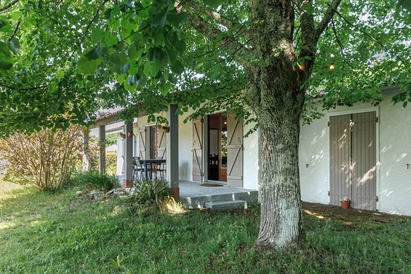Maison de vacances avec barbecue, jardin et terrasse | Vue jardin - Image 1