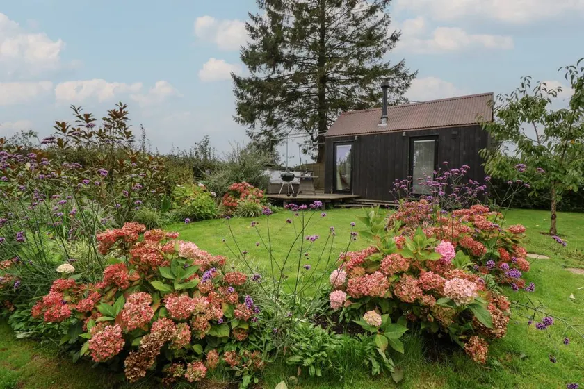 Casa rural con jardín y barbacoa - Image 1
