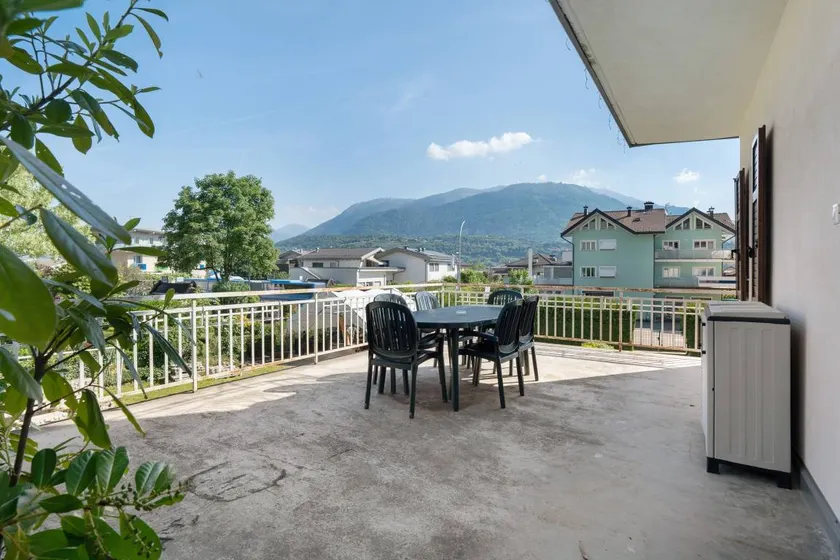 Holiday Home 'Conci' with Mountain View, Shared Terrace and Wi-Fi - Image 1