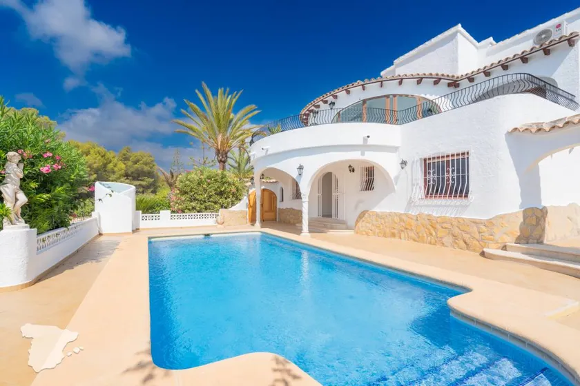 Voll ausgestattete Villa mit privatem Pool, Garten und Grill | Strandblick - Image 1