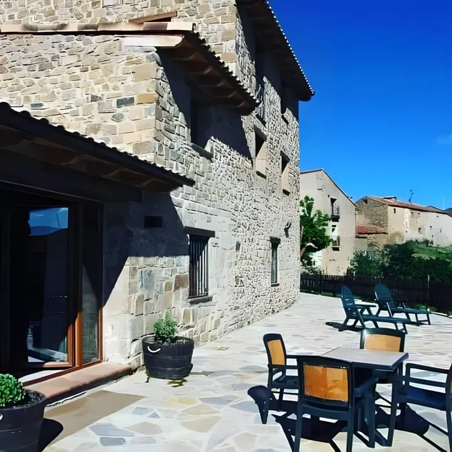 Charming Cottage 'Santa Cristina' with Mountain Views and Garden - Image 1