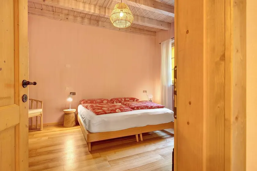 B&B I Maroneri – Suite Maggiociondolo mit Bergblick - Image 1