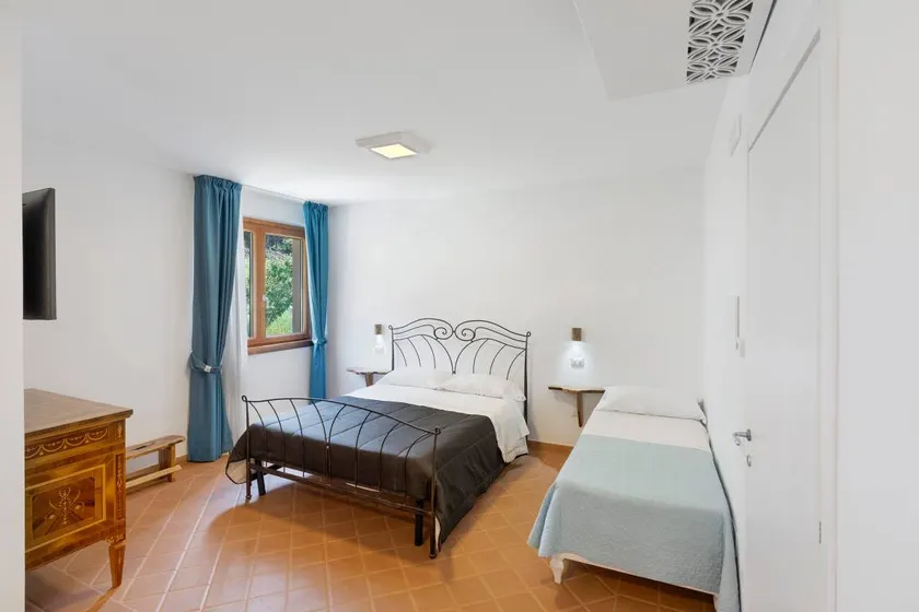 Room 'Camera Vico' with Mountain View, Wi-Fi and Air Conditioning - Image 1