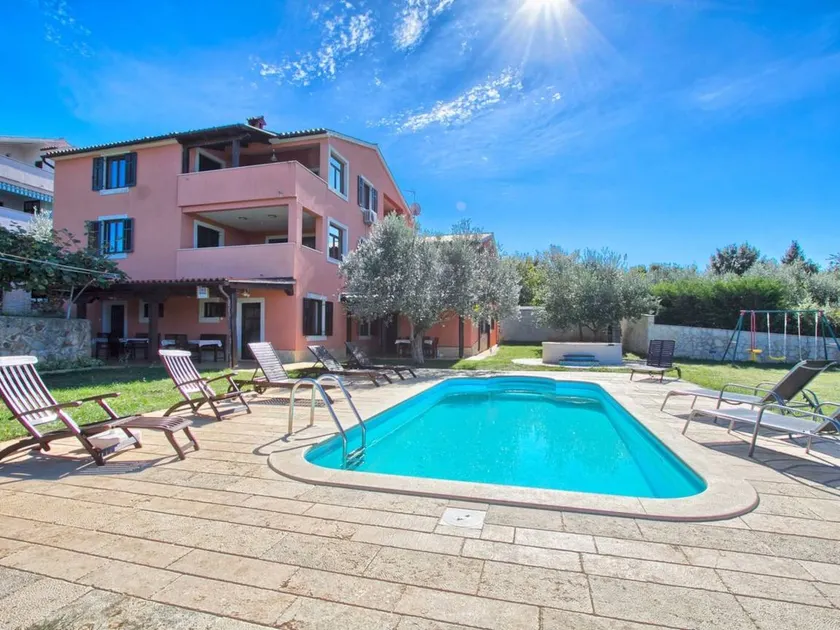 Charming apartment with pool, hot tub & terrace | Dogs allowed - Image 1