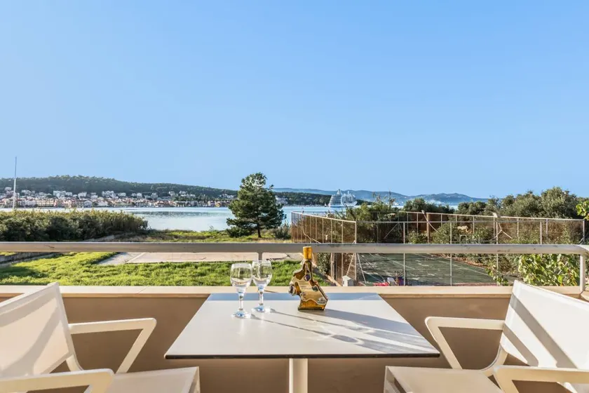 Pleasant apartment with garden | City view - Image 1