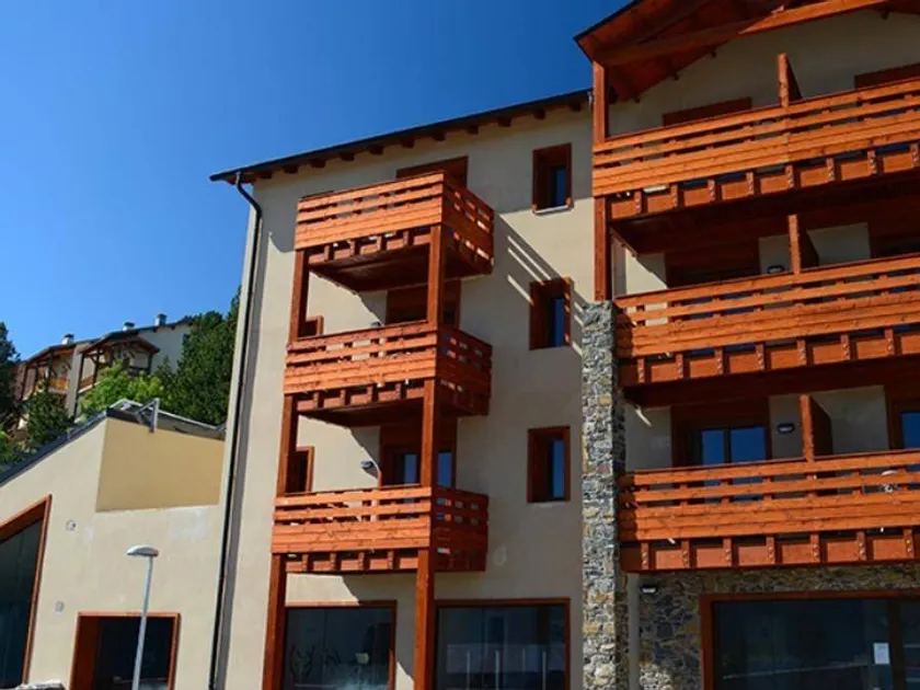 Charmant appartement avec piscine chauffée | Ski à proximité | Avec animaux acceptés - Image 1