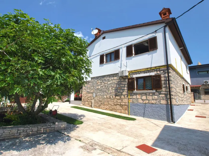 Espléndido apartamento vacacional con barbacoa y terraza - Image 1