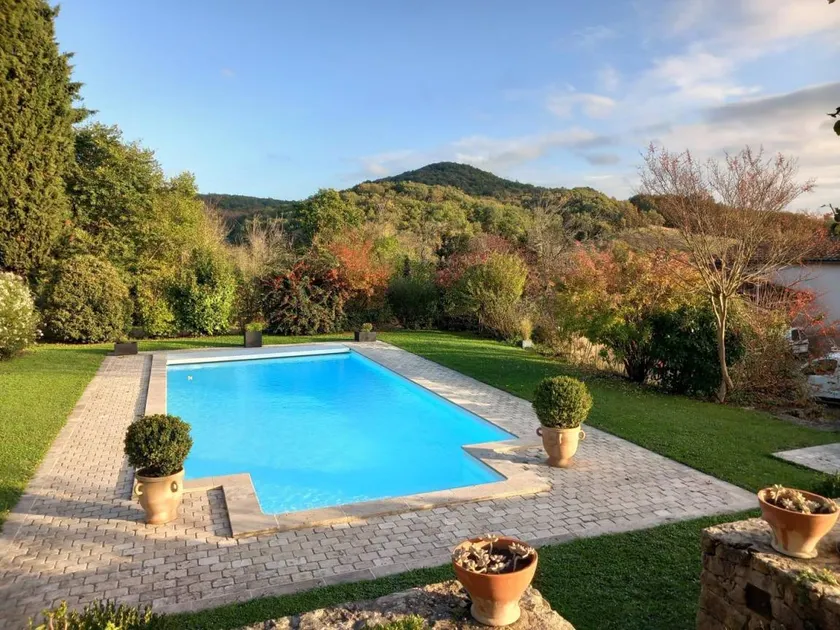 Gîte avec piscine privée, terrasse et jardin - Image 1