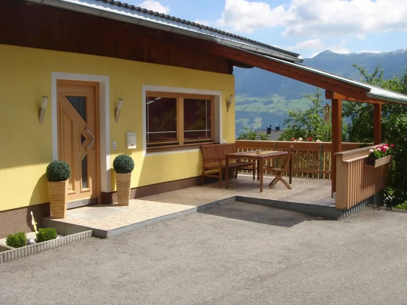 Casa con terraza y barbacoa - Image 1