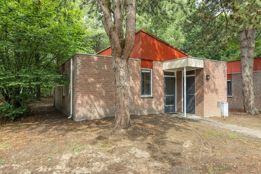 Bungalow mit Garten, Terrasse und Pool - Image 1