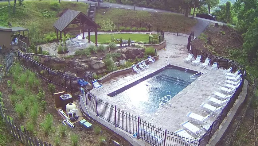 Grand chalet convivial et familial avec jacuzzi, barbecue et piscine | Vue montagne - Image 1