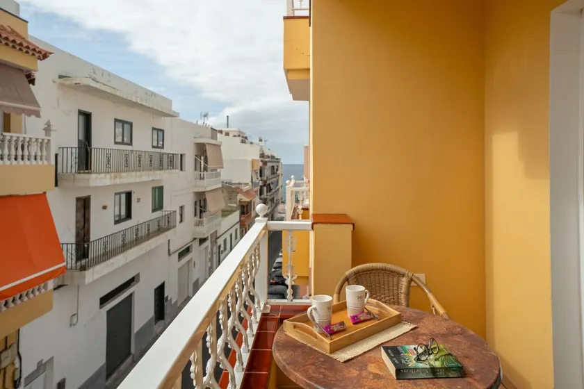 Apartment | City view | Close to the beach | Suitable for remote work - Image 1