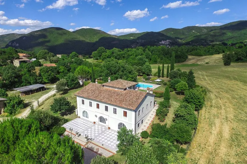 Villa with private pool, BBQ & garden | Pool view - Image 1