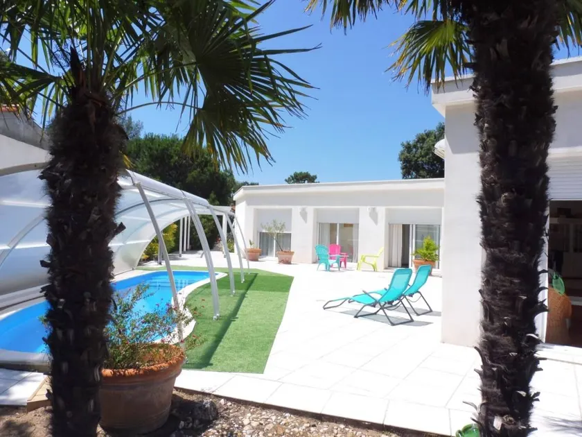 Fully equipped beautiful villa with garden & private pool | Pool view | Close to the beach - Image 1