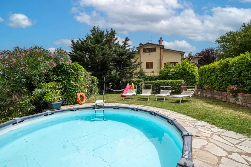 House with garden, terrace & private pool | Garden view - Image 1