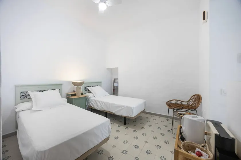 Holiday apartment with terrace - Image 1