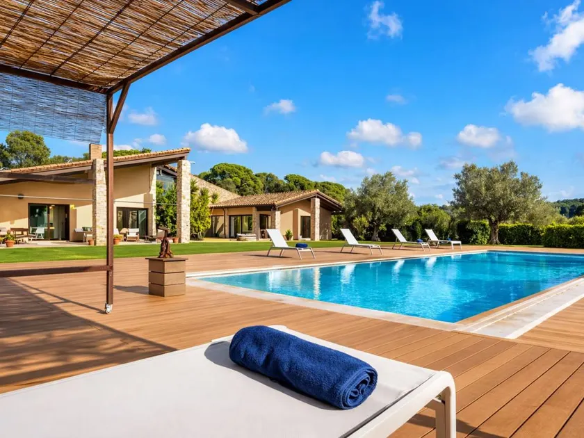 Family-friendly holiday home with private pool, terrace & garden | Suitable for remote work | Pet-friendly - Image 1