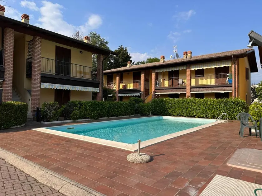 Appartement avec piscine et terrasse - Image 1