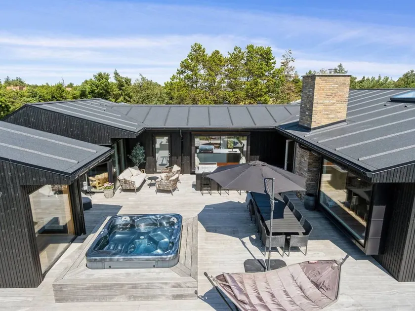 Children-friendly holiday home with hot tub, terrace & sauna | Close to the beach | Pets allowed - Image 1