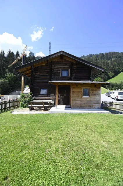 Children-friendly nice cabin with terrace, barbecue & garden | Perfect for remote work | Dogs allowed - Image 1