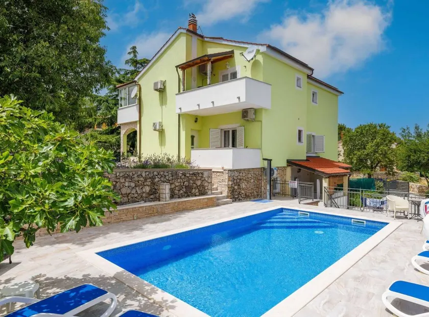 Wonderful holiday home with barbeque, pool & garden - Image 1