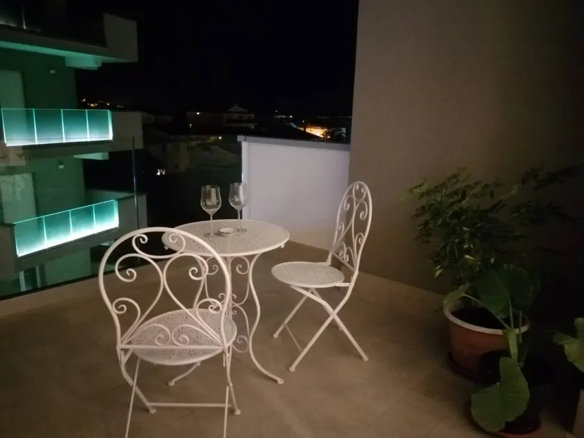 Flat with terrace | Nature view - Image 1