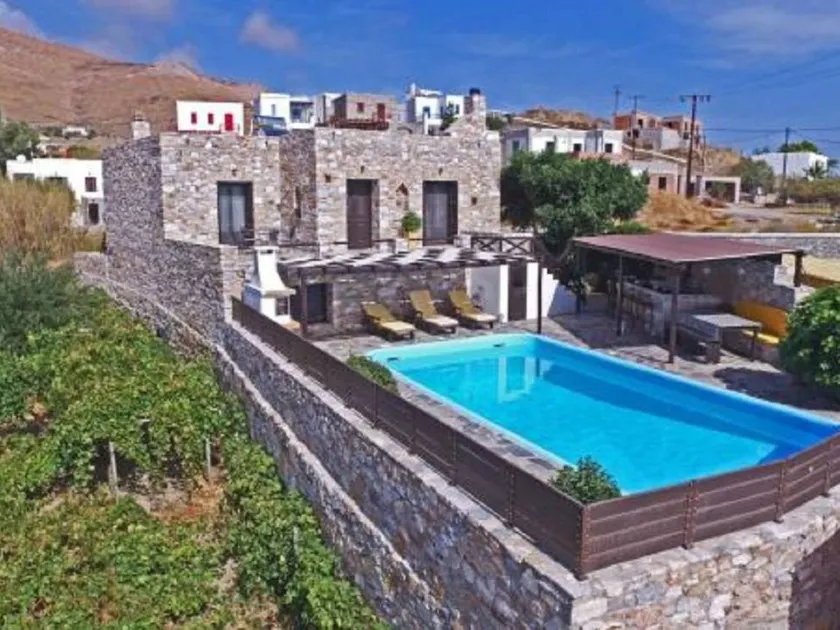Holiday home with private pool, garden & terrace - Image 1
