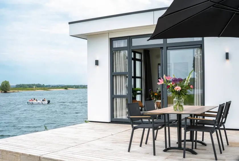 House with terrace | Water view | Beach nearby | Dogs allowed - Image 1