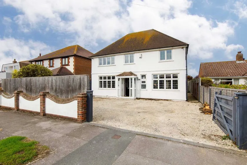 Family-friendly house with barbeque & garden | Next to the beach | Suitable for remote work | Pets are welcome - Image 1
