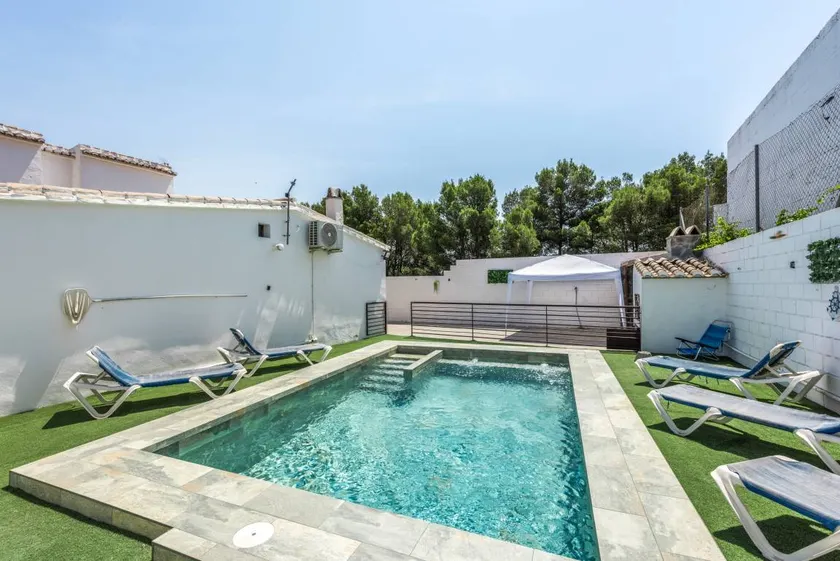 House in Peaceful Mountains with Pool, Terrace, Garden & Wi-Fi - Image 1