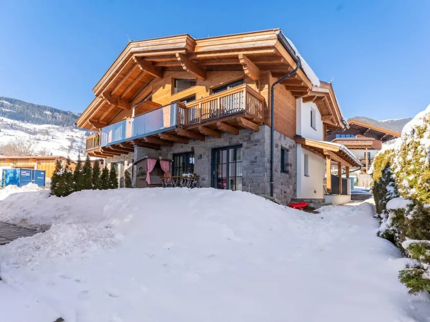 Chalet with terrace, garden & barbeque - Image 1