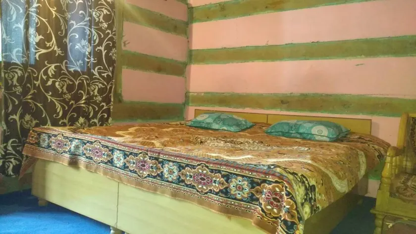 Atractiva habitación privada con jardín - Image 1