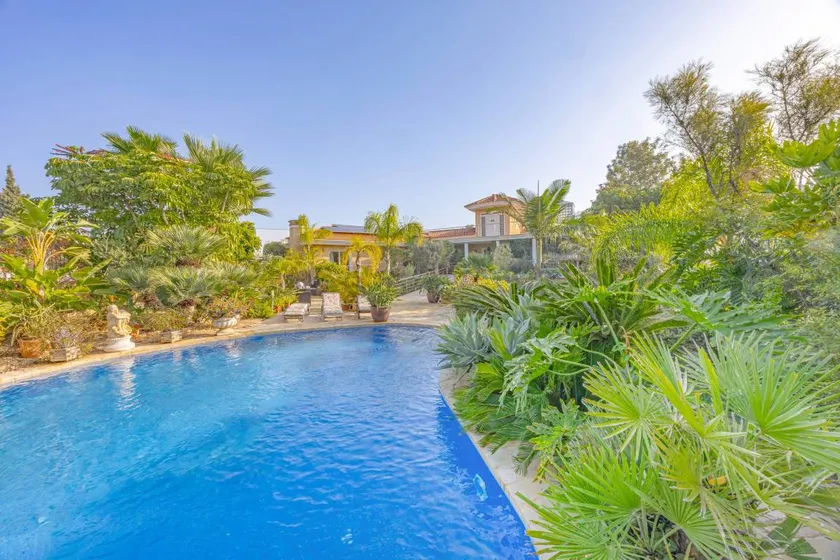Voll ausgestattete Villa mit Grill, privatem Pool und Terrasse | Bergblick - Image 1