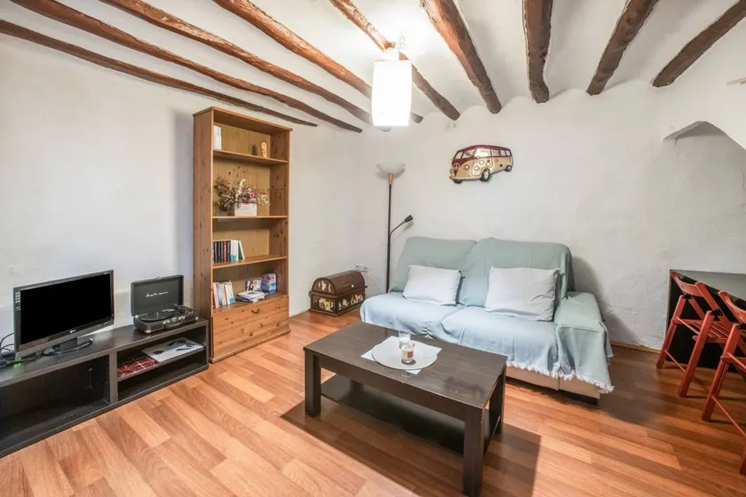 House with terrace | Perfect for remote work - Image 1
