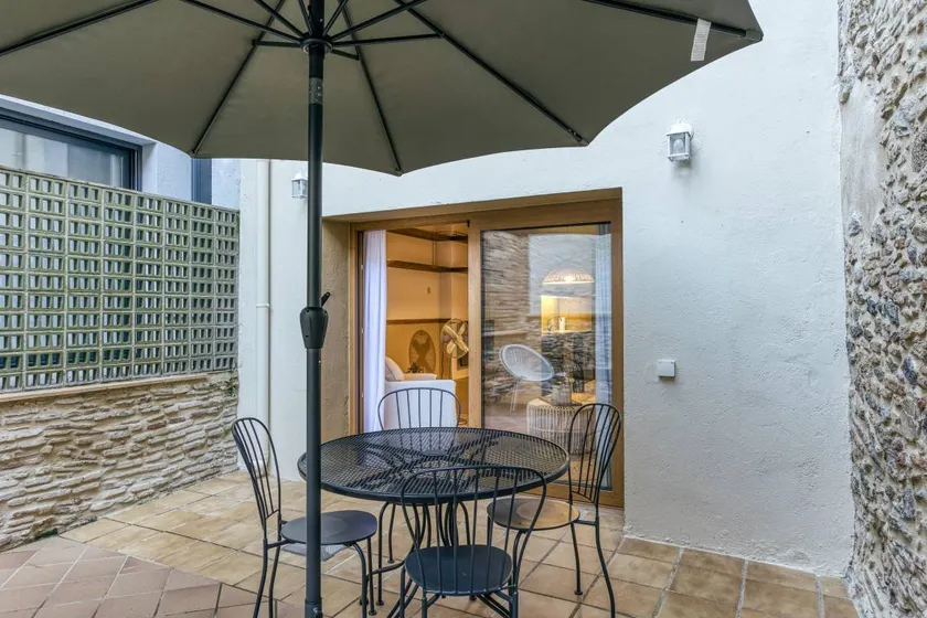 Fully equipped holiday apartment with terrace - Image 1