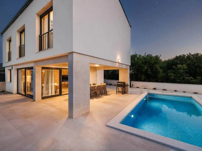 Brandneue Villa -beheizter Pool mit schönem Meerblick - Image 1