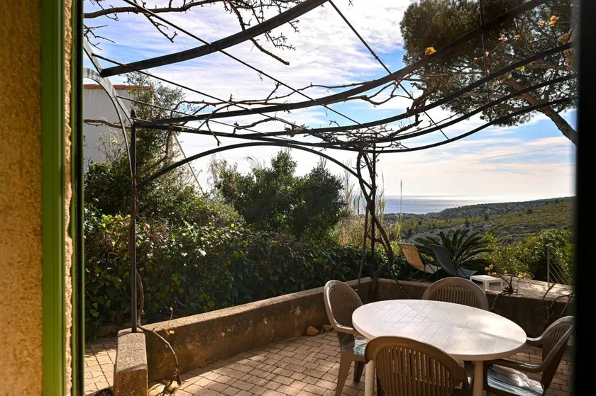 Fully equipped holiday home with terrace | Sea view | Pets are welcome - Image 1