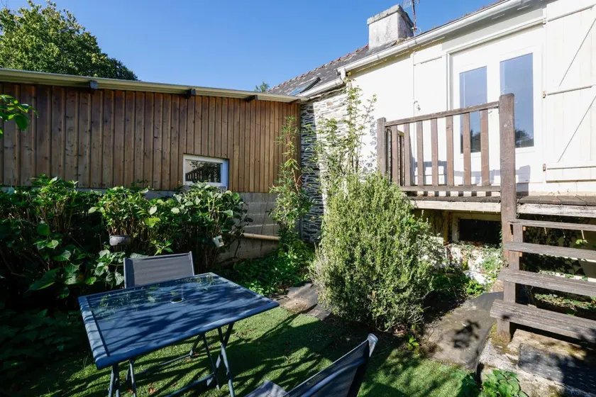 Cottage with garden & terrace | Garden view - Image 1