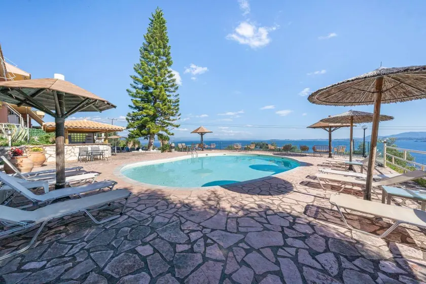 Ferienhaus mit Terrasse, Pool und Grill | Stadtblick - Image 1
