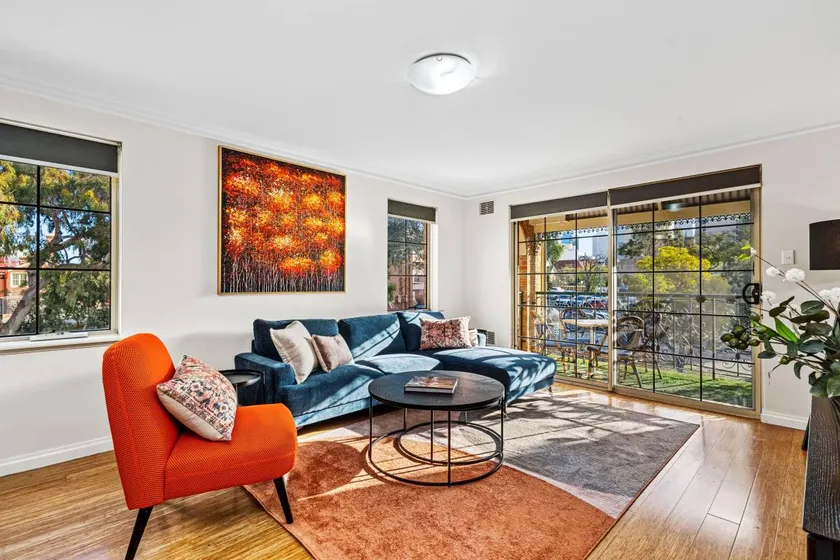 Appartamento con piscina, sauna e terrazza | Vicino Perth Town Hall | Vista sulla città - Image 1