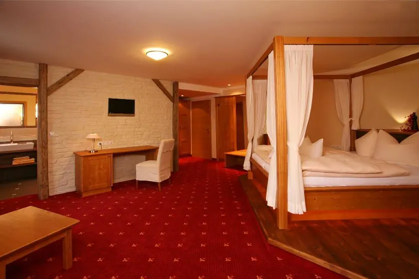Dedicated room with terrace - Image 1