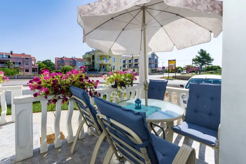 Holiday apartment with terrace, garden & barbeque | Close to the beach - Image 1