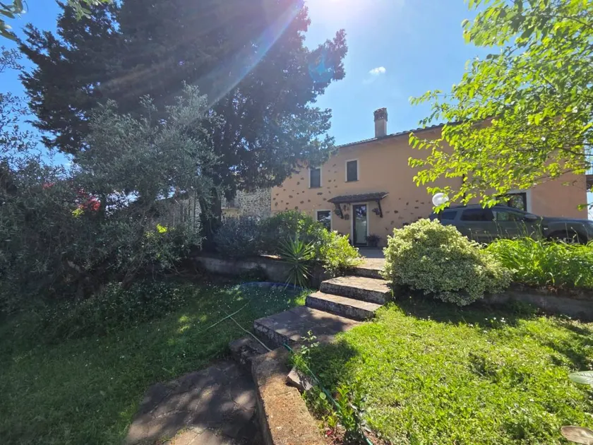 Bed and breakfast with garden, BBQ & fast internet | Mountain view - Image 1