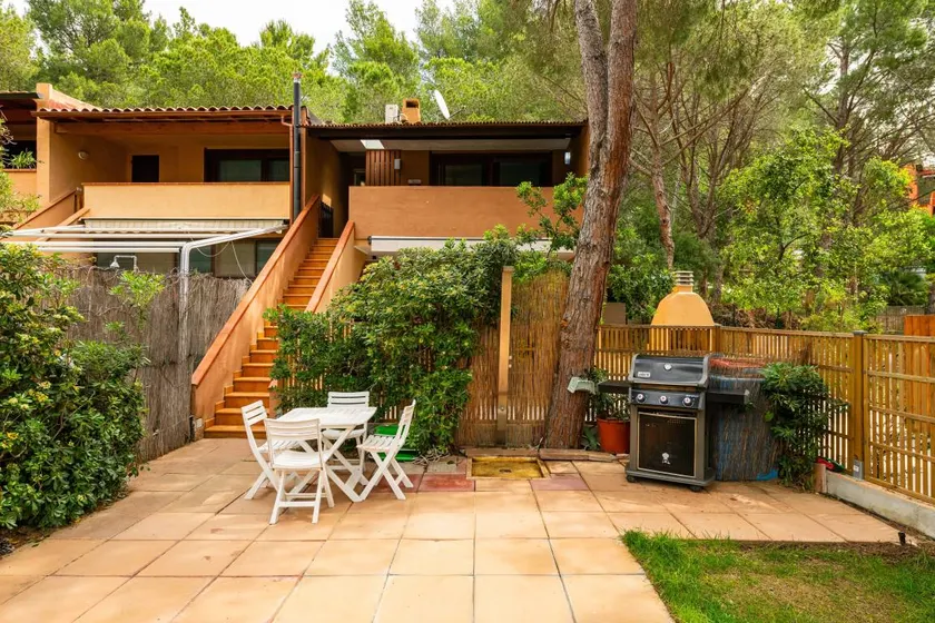 Maison avec terrasse, jardin et barbecue | Vue jardin - Image 1