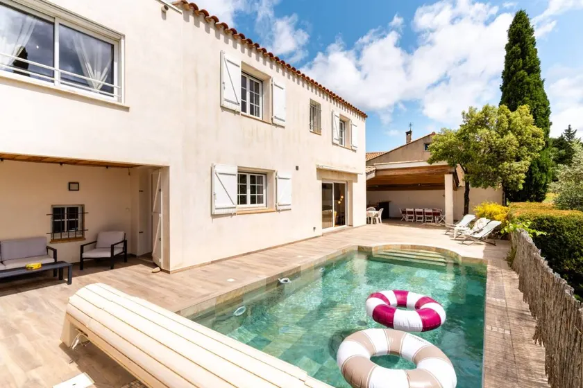 12-Guest Private Pool Villa near Béziers - Image 1