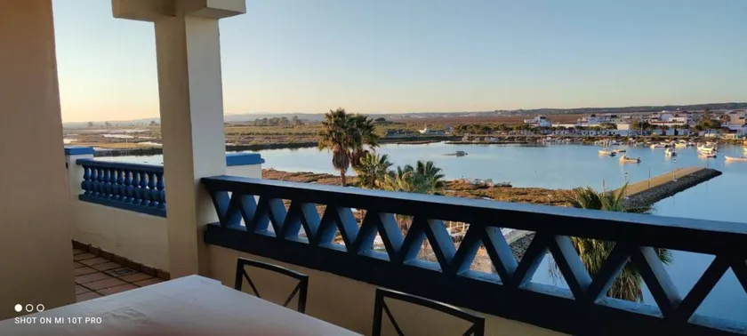 Voll ausgestattetes Apartment mit Terrasse und Pool | Meerblick | Nah am Strand | Perfekt für die Arbeit von Zuhause | Haustierfreundlich - Image 1
