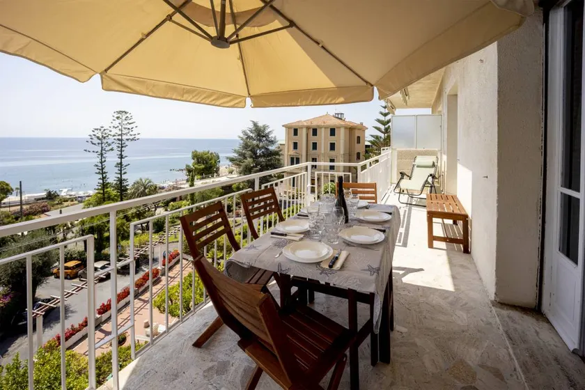 Appartement avec terrasse - Image 1